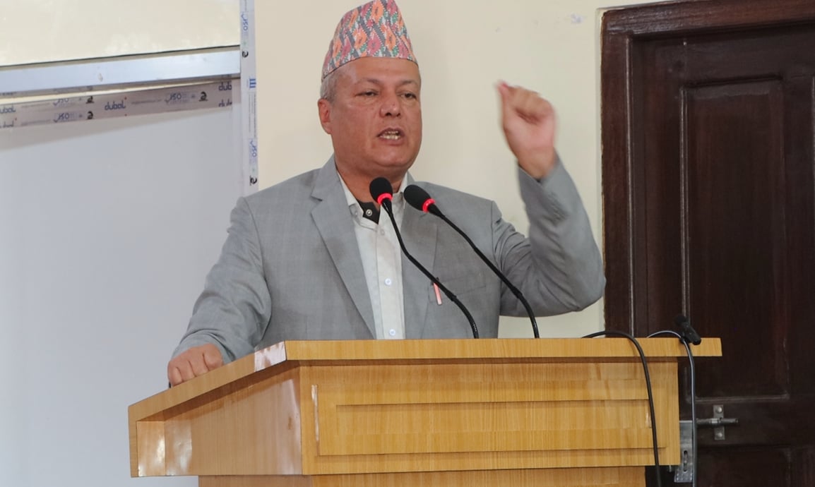 नगर प्रमुख प्रकाश अधिकारी