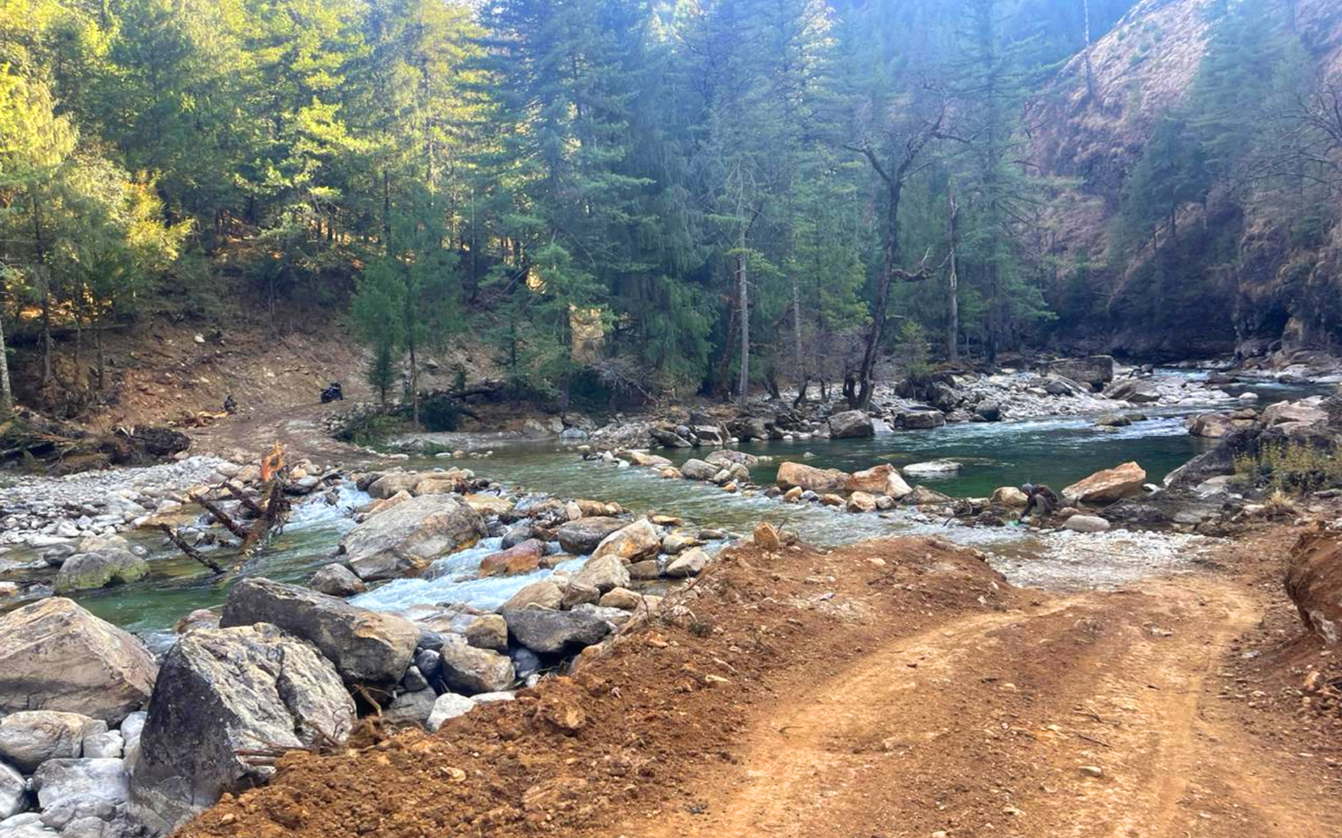 दशकौँपछि सडकले जोड्यो ढोरपाटन र तकसेरा