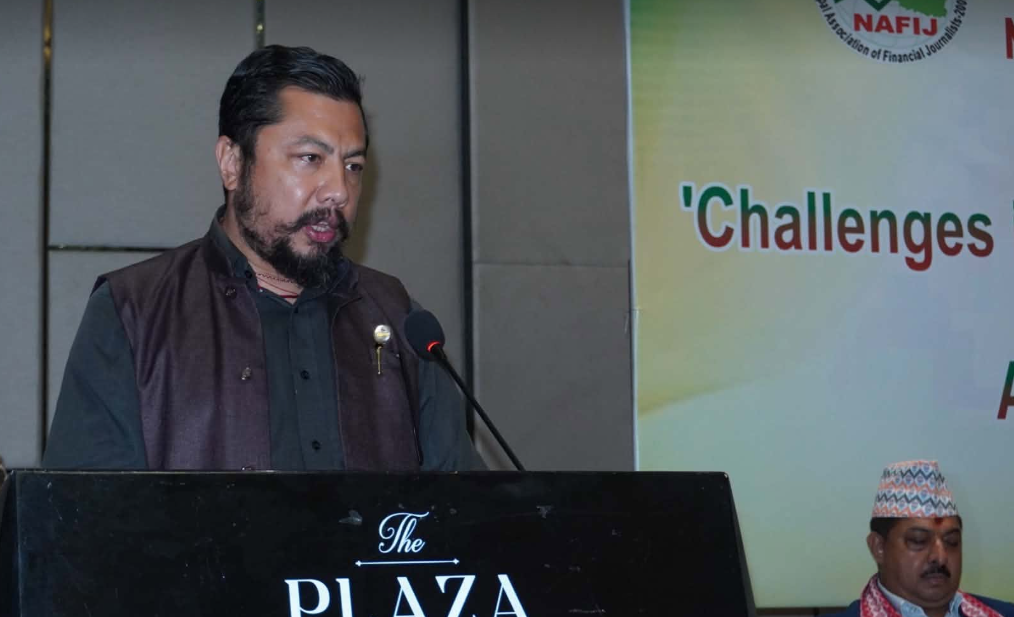 आगामी वर्ष विद्युत् पूर्वाधारमा ८० अर्ब लगानी, १२ प्रसारण लाइन एक वर्षभित्र सम्पन्न : उर्जामन्त्री श्रेष्ठ