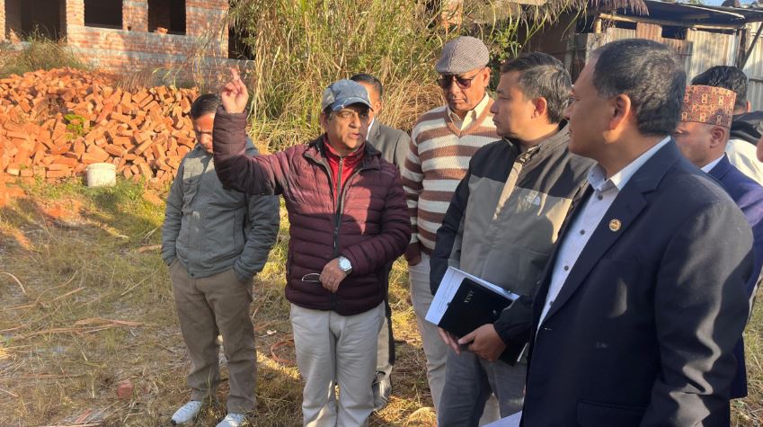 पोखरा स्वास्थ्य विज्ञान प्रतिष्ठान अस्पतालको मेडिकल भवन निर्माणमा ढिलाई, मन्त्री घिसिङ असन्तुष्ट