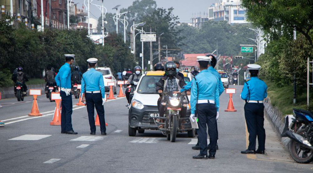 नियम नमान्ने चालकलाई ट्राफिकको कडाइ, १,७१९ कारबाहीमा